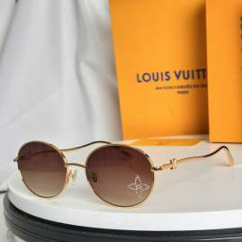 Picture of Louis Vuitton Sunglasses _SKUfw75179599fw
